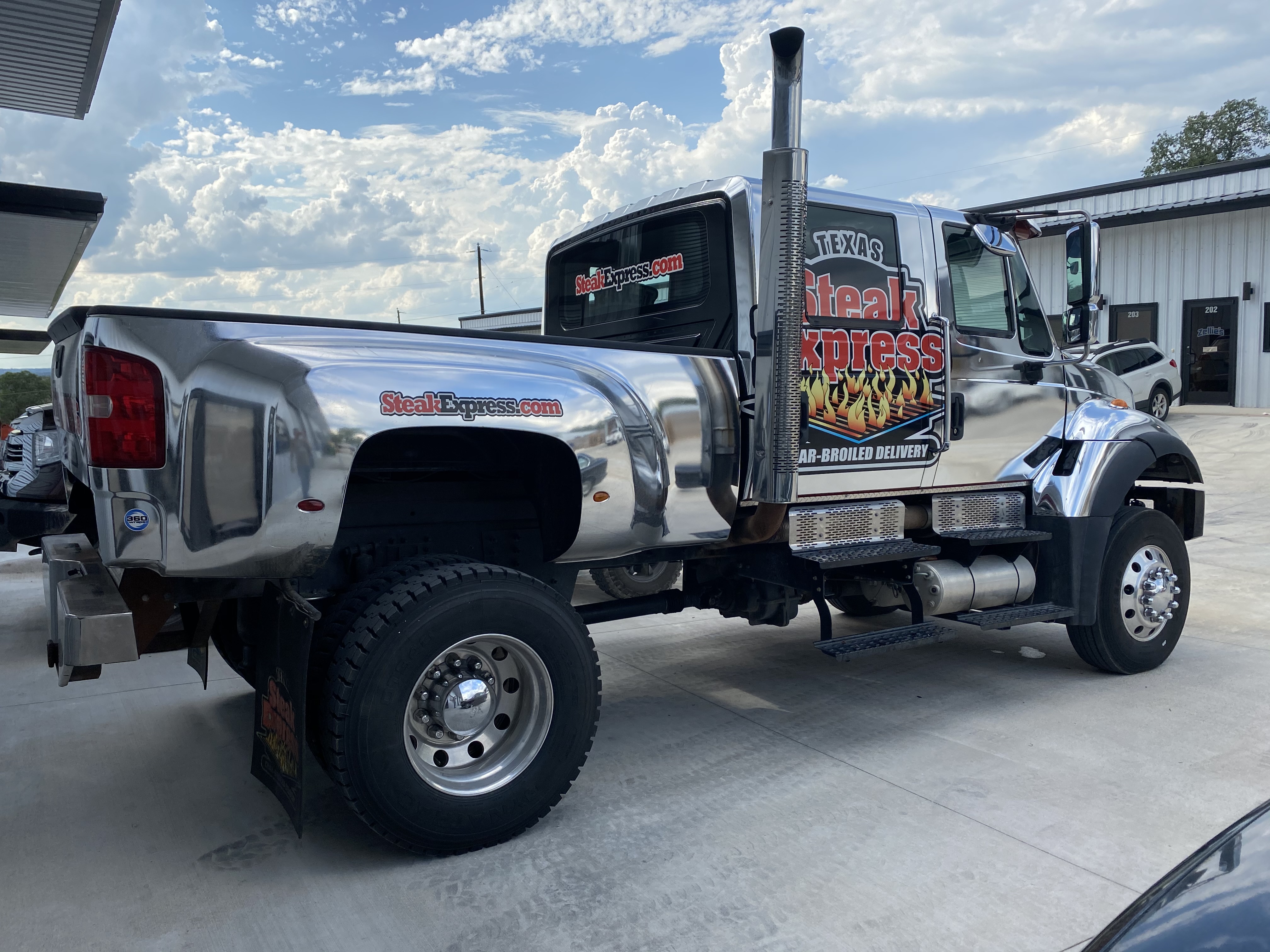 International 442 Pickup Truck